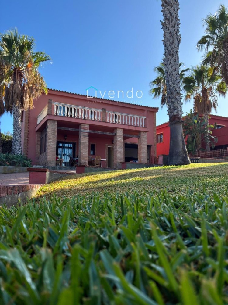 Таунхаус с 5 спальнями в Кадис, Испания № 247882