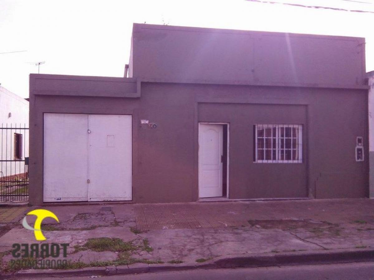 2 bedrooms House in General San Martin, Argentina No. 60515