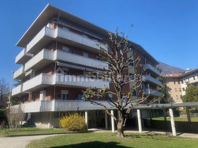 Квартира с 3 спальнями в Сондрио, Италия № 197149