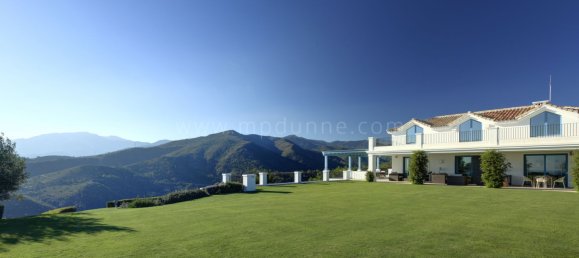 5 bedrooms Villa in Benahavis, Spain No. 117242 17