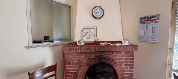 6 bedrooms House in Grottaminarda, Italy No. 262099 9