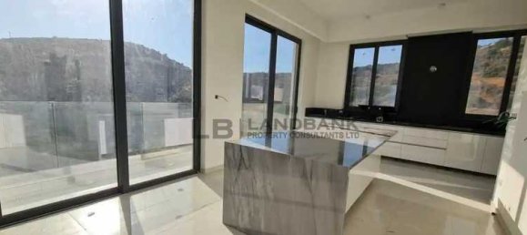 8 bedrooms House in Limassol, Cyprus No. 13736 5