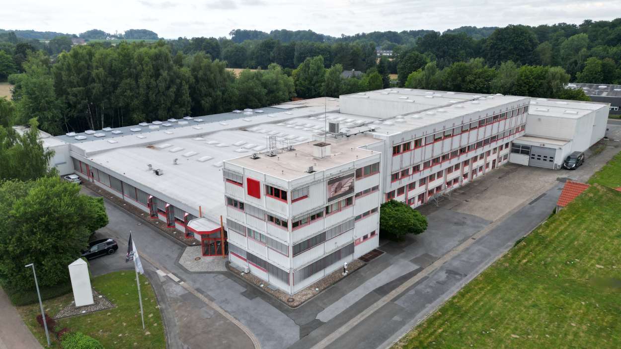 9424m² Commercial property in Osnabruck, Germany No. 357884