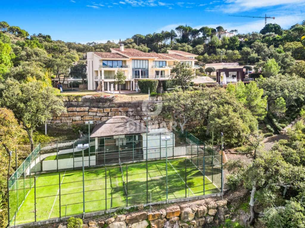 9 bedrooms House in Malaga, Spain No. 252566