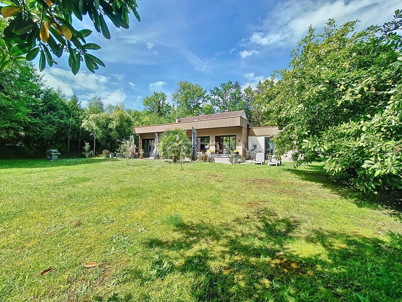 4 Schlafzimmer Villa in Lamorlaye, France, Nr. 66393