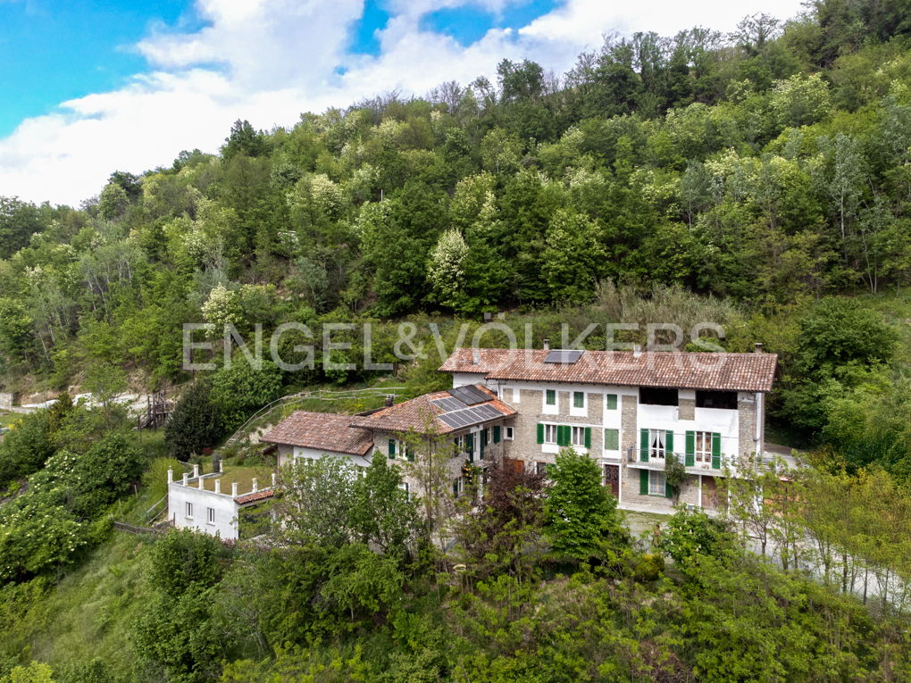 5 bedrooms House in Rocchetta Palafea, Italy No. 273020