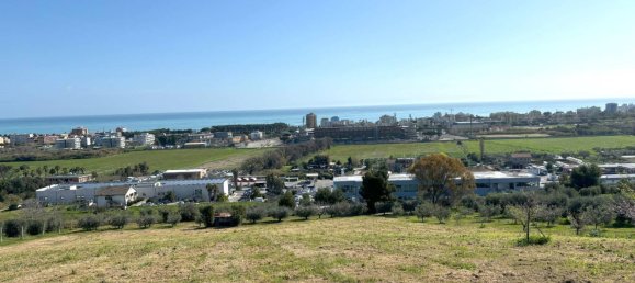 10200m² Land in San Benedetto del Tronto, Italy No. 228837 2