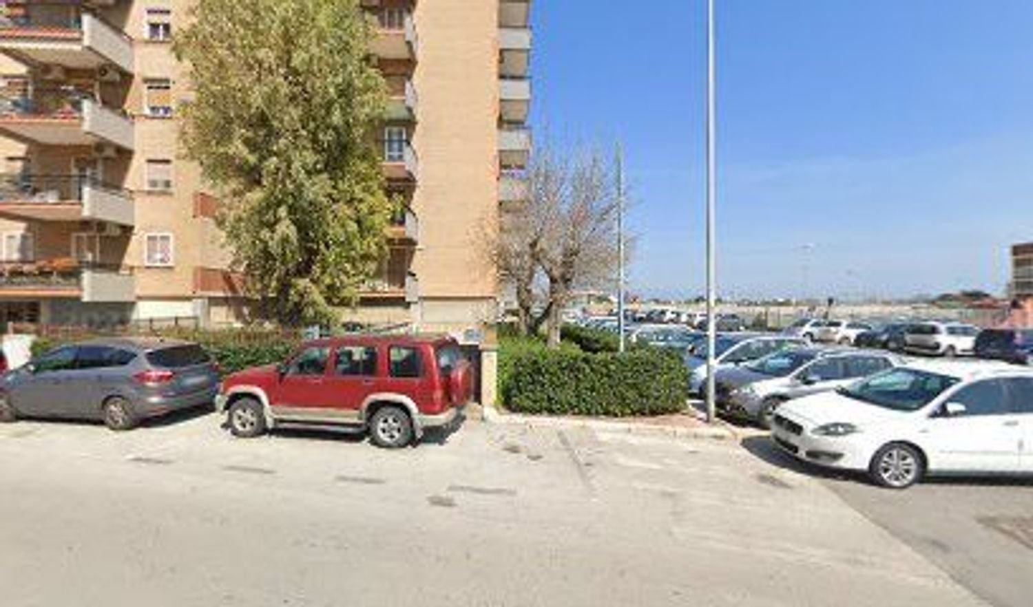  عقار تجاري في Bari, Italy 600متر مربع رقم 275318