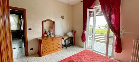 3 rooms Apartment in Bra, Italy No. 15815 23