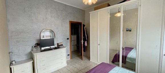3 rooms Apartment in Bra, Italy No. 15815 6