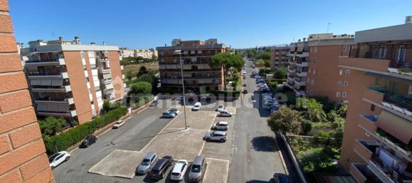 Apartamento de 3 dormitorios en Rome, Italy No. 300915 16