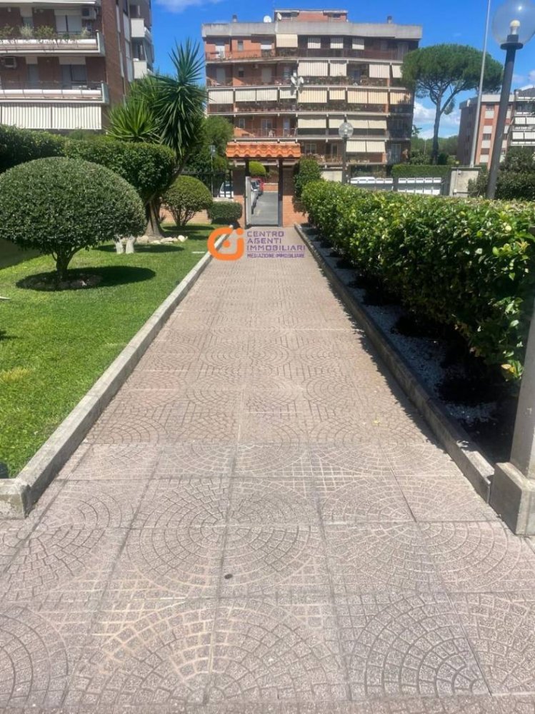 Apartamento de 3 dormitorios en Rome, Italy No. 300915