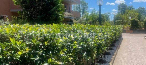 Apartamento de 3 dormitorios en Rome, Italy No. 300915 2