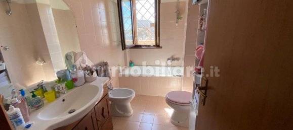 Apartamento de 3 dormitorios en Rome, Italy No. 300915 19