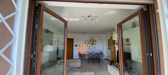 Apartamento de 3 dormitorios en Rome, Italy No. 300915 7
