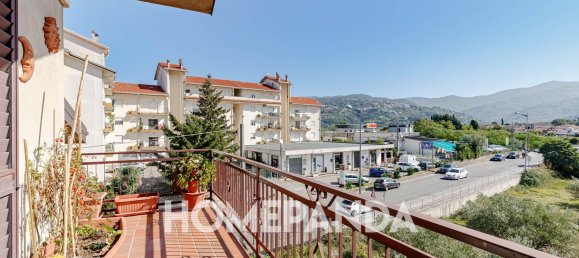 Квартира с 4 комнатами в Пьяне Крати, Италия № 130541 18