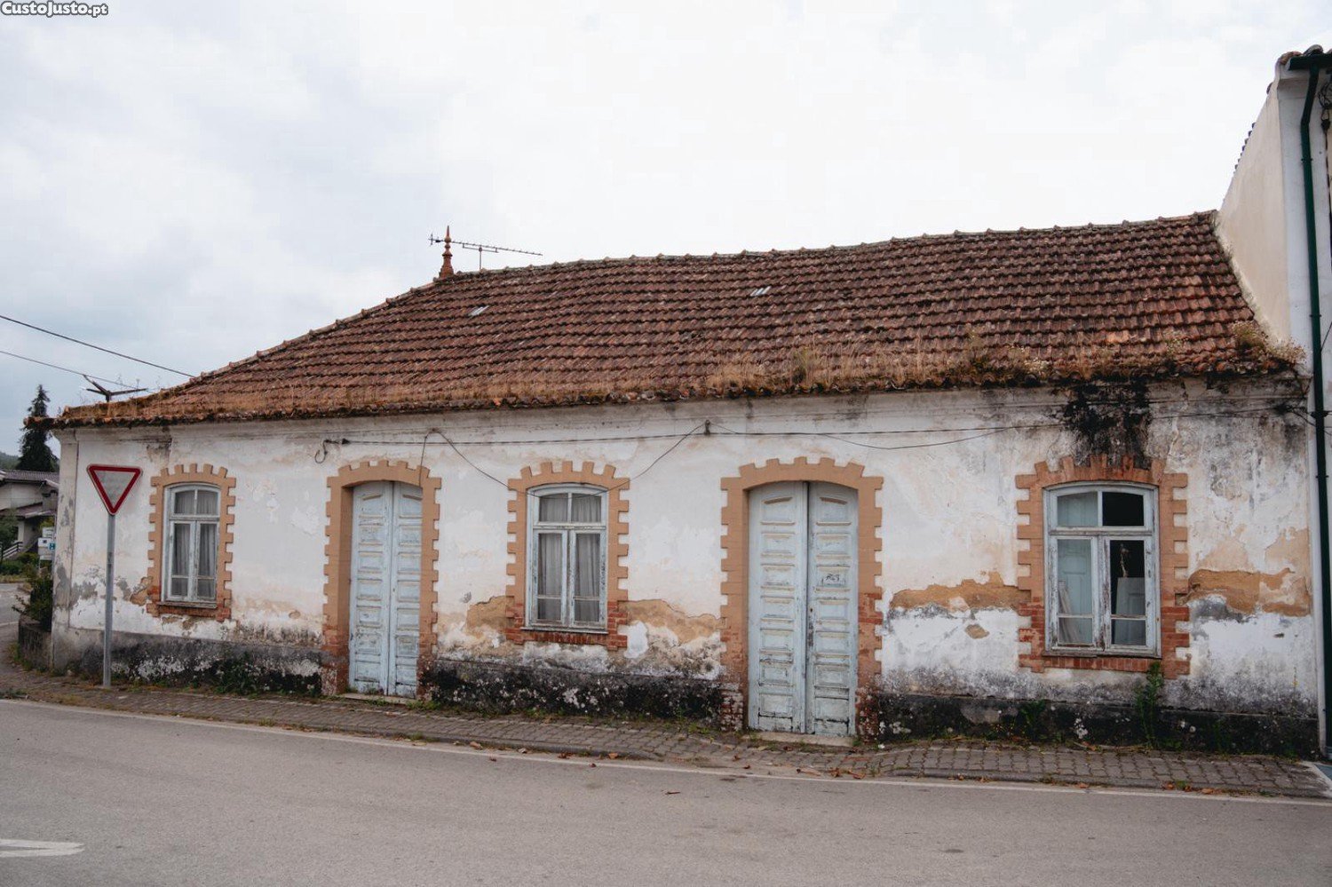 3 bedrooms House in Avelas de Cima, Portugal No. 211513