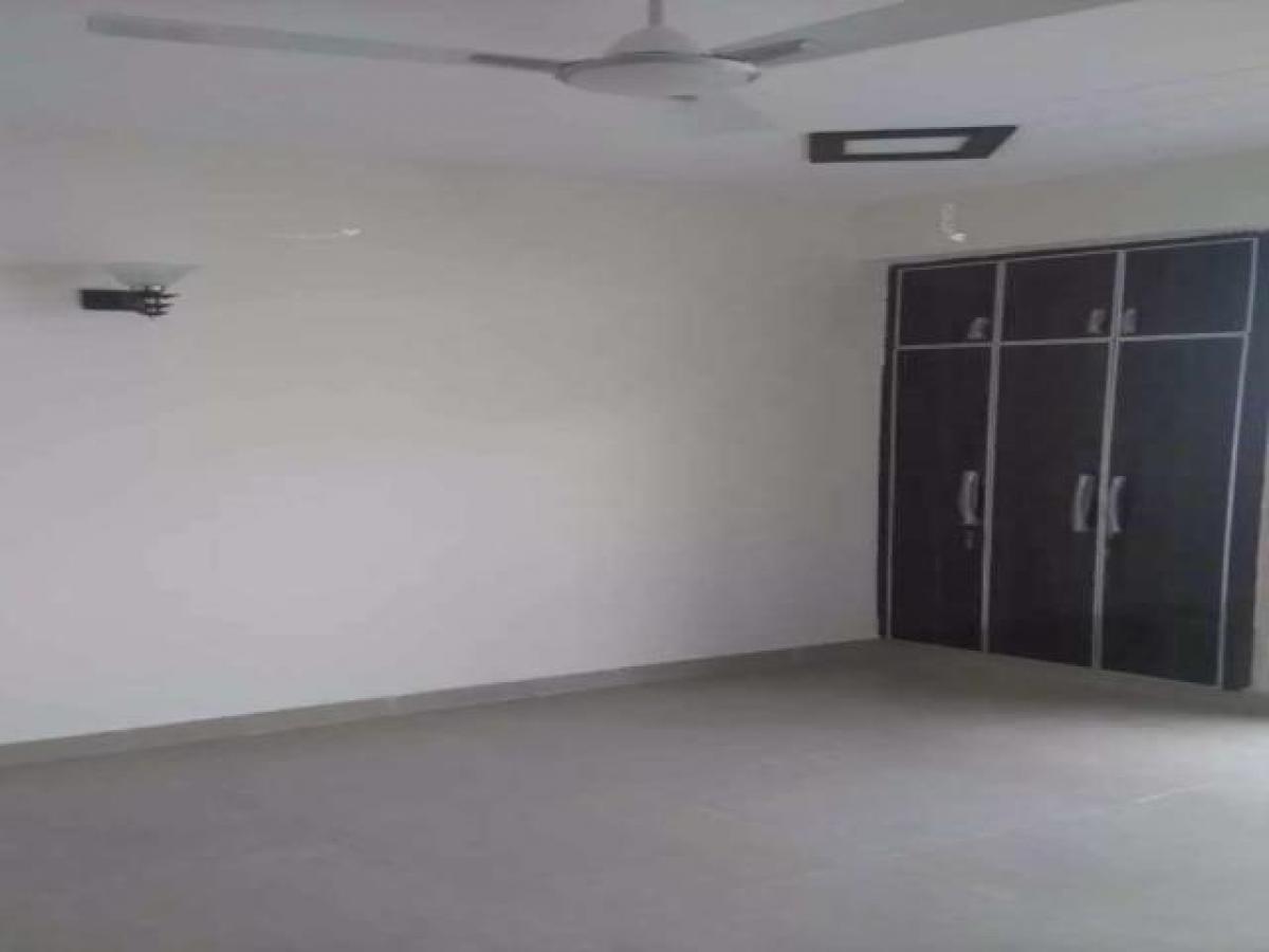 2 Schlafzimmer Haus in Ghaziabad, India, Nr. 25288