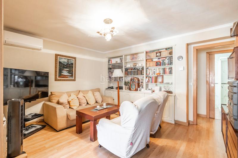 3 bedrooms Apartment in Madrid, Spain No. 136918