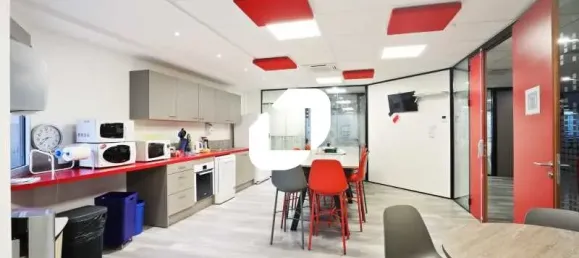 2380m² Office in Rungis, France No. 346123 6