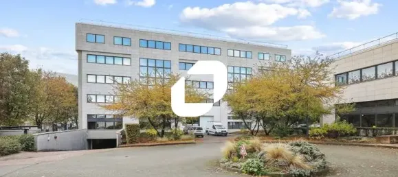 2380m² Office in Rungis, France No. 346123 3