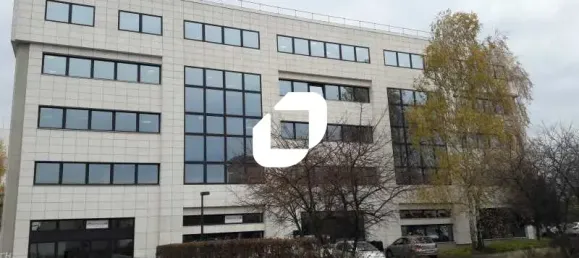 2380m² Office in Rungis, France No. 346123 2