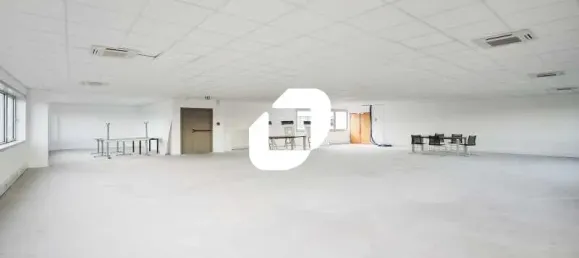 2380m² Office in Rungis, France No. 346123 7