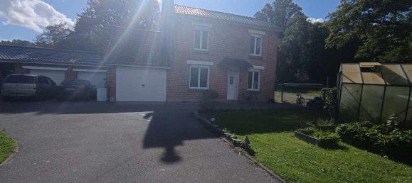 4 bedrooms House in Morbecque, France No. 225633 4