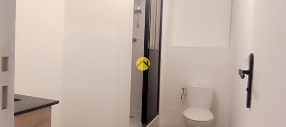 2 Schlafzimmer Haus in Saint-Amand-Montrond, France, Nr. 226224 8