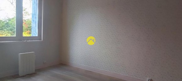 2 Schlafzimmer Haus in Saint-Amand-Montrond, France, Nr. 226224 3