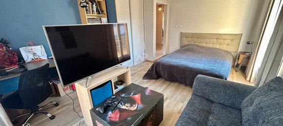 5 bedrooms House in Poissy, France No. 163582 11