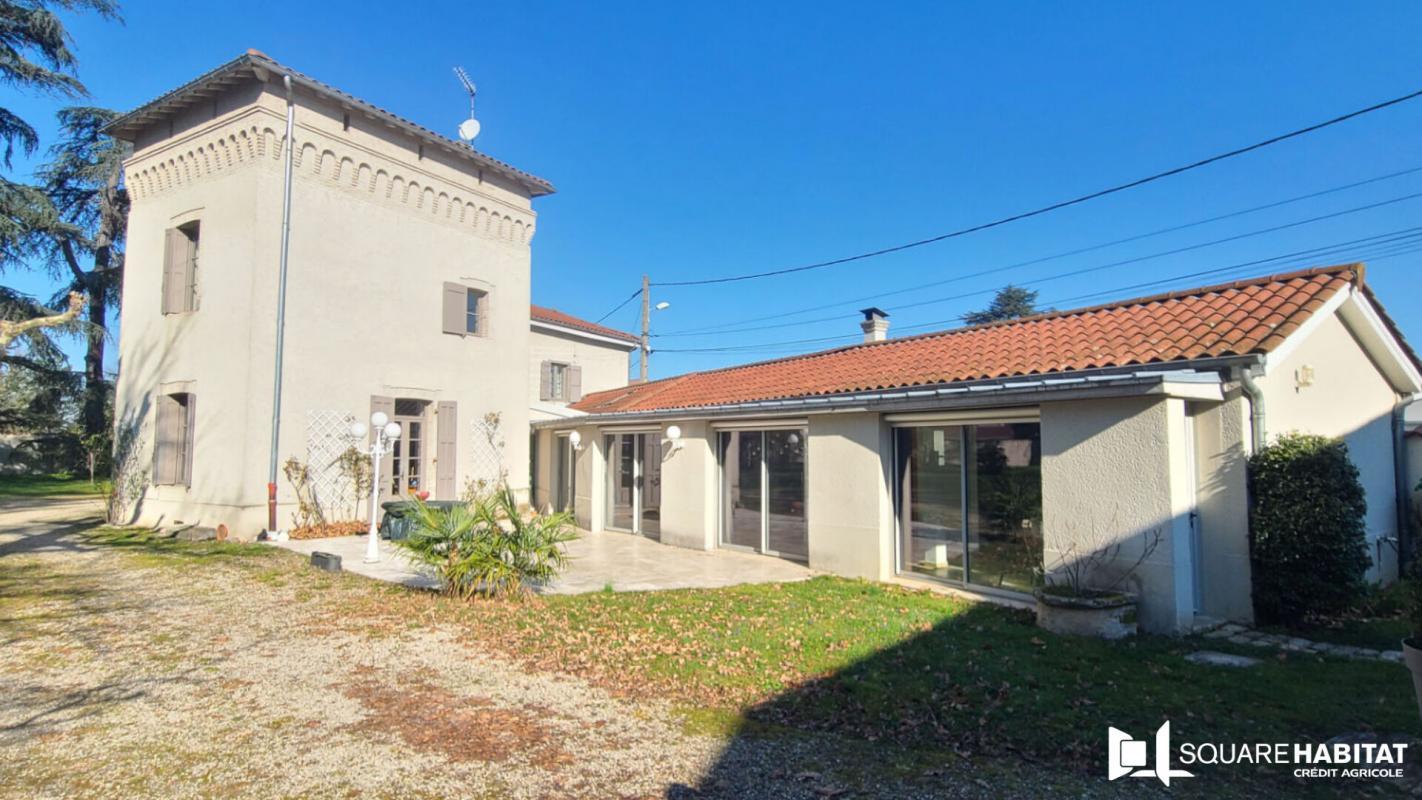 4 bedrooms House in Veauche, France No. 192369