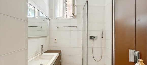 1 bedroom Apartment in Marseille, France No. 284769 4