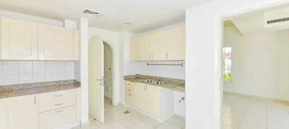 3 Schlafzimmer Villa in The Springs, UAE, Nr. 209374 2