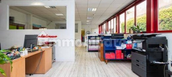 Imóvel comercial de 5 divisões em Turin, Italy N.º 330769 11