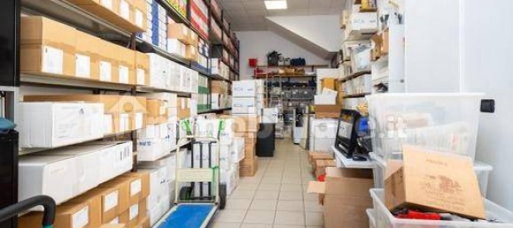 Imóvel comercial de 5 divisões em Turin, Italy N.º 330769 9