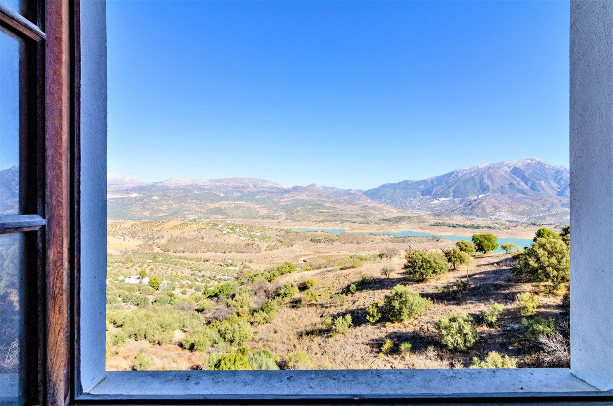 12 bedrooms House in Vinuela, Spain No. 128542