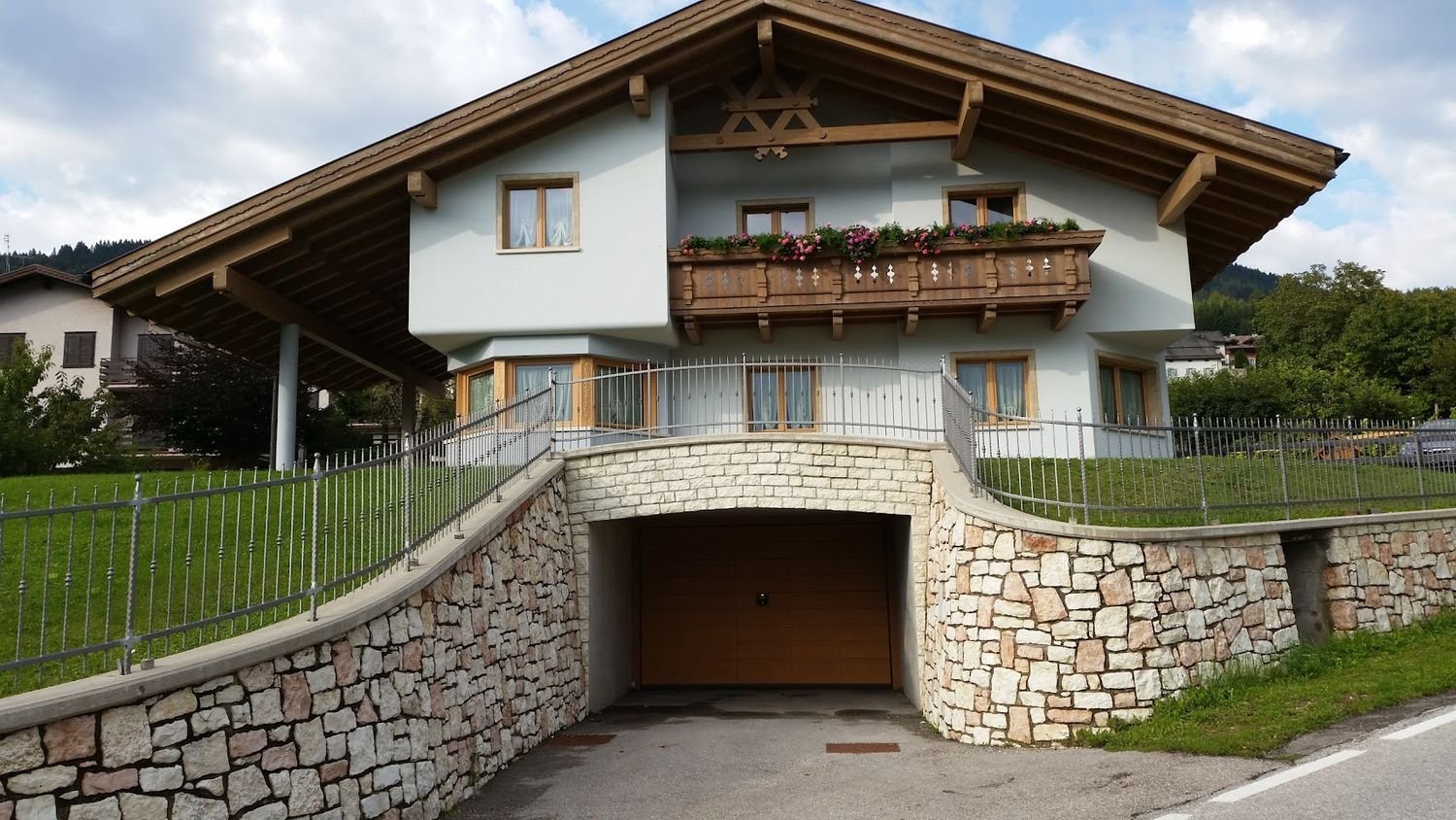 12 rooms House in Folgaria, Italy No. 201321