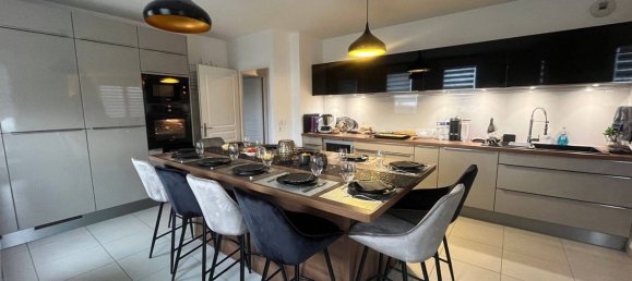 4 bedrooms Duplex in Montevrain, France No. 334536 3