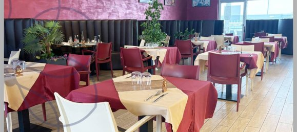 Propiedad comercial de 2 habitaciónes en Dalmine, Italy No. 179201 7