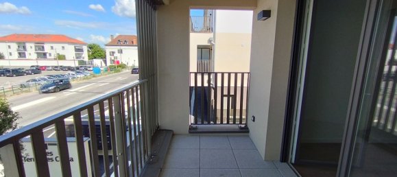 Studio in Saint-Bonnet-de-Mure, France No. 322397 3