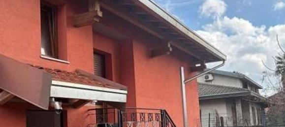 7 rooms Apartment in Saronno, Italy No. 299478 10