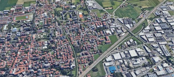 7 rooms Apartment in Saronno, Italy No. 299478 20