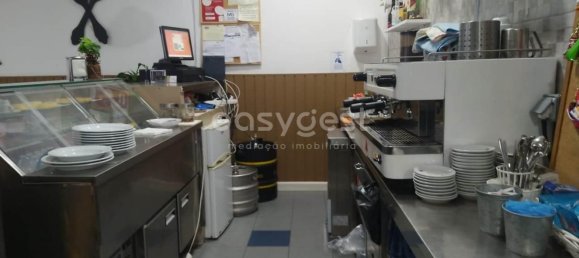 200m² Commercial property in Montijo, Portugal No. 68156 20