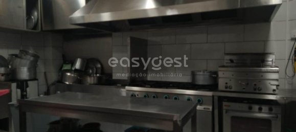 200m² Commercial property in Montijo, Portugal No. 68156 21