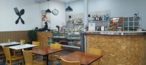 200m² Commercial property in Montijo, Portugal No. 68156 11