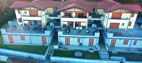 Apartamento de 2 dormitorios en Stresa, Italy No. 161349 36