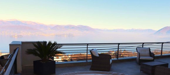 Apartamento de 2 dormitorios en Stresa, Italy No. 161349 16