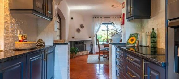 4 bedrooms Villa in Alvor, Portugal No. 117039 2