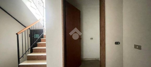 Bureau à Rescaldina, Italy 47m² No. 273644 8